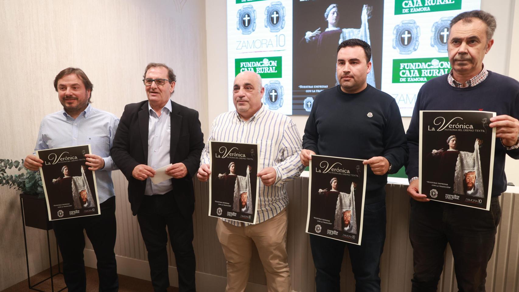 Presentación de La Verónica con Caja Rural de Zamora y la Asociación para el Desarrollo Zamora 10 y la Cofradía de Jesús Nazareno.