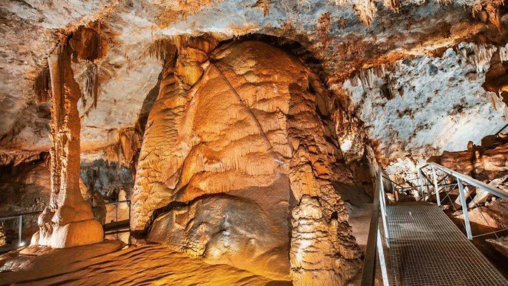 Las Cuevas de Pozalagua, ubicadas en el Valle de Karrantza (País Vasco).