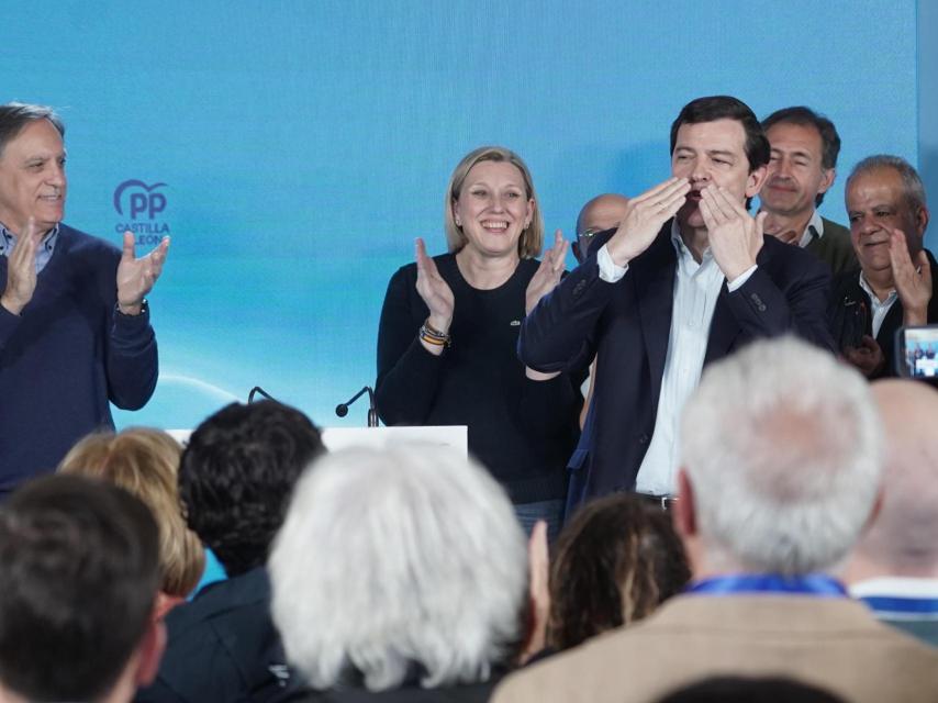 PP candidate for president of the Junta of Castile and León Alfonso Fernández Mañueco celebrates his election victory in Salamanca.