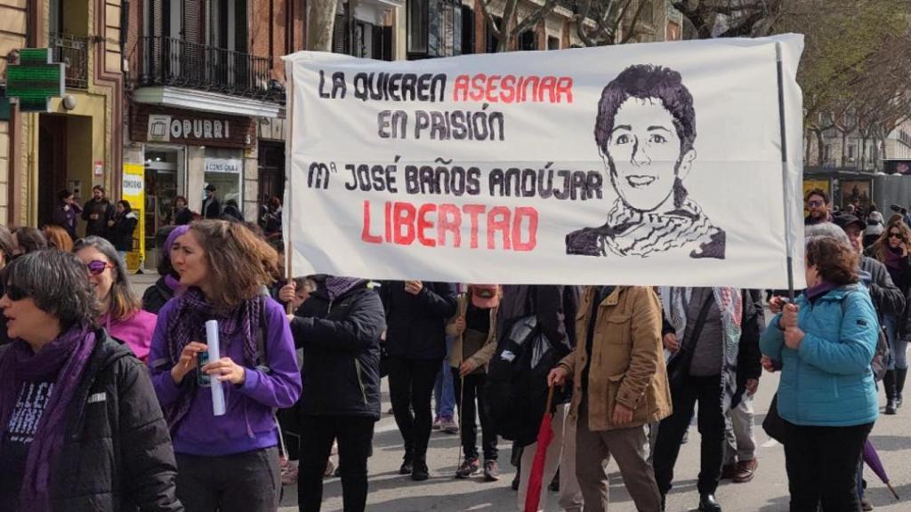 Pancarta en Madrid en apoyo a la excarcelación de Baños Andújar.