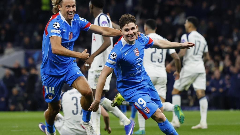 Julián Álvarez celebra su gol ante el Tottenham.