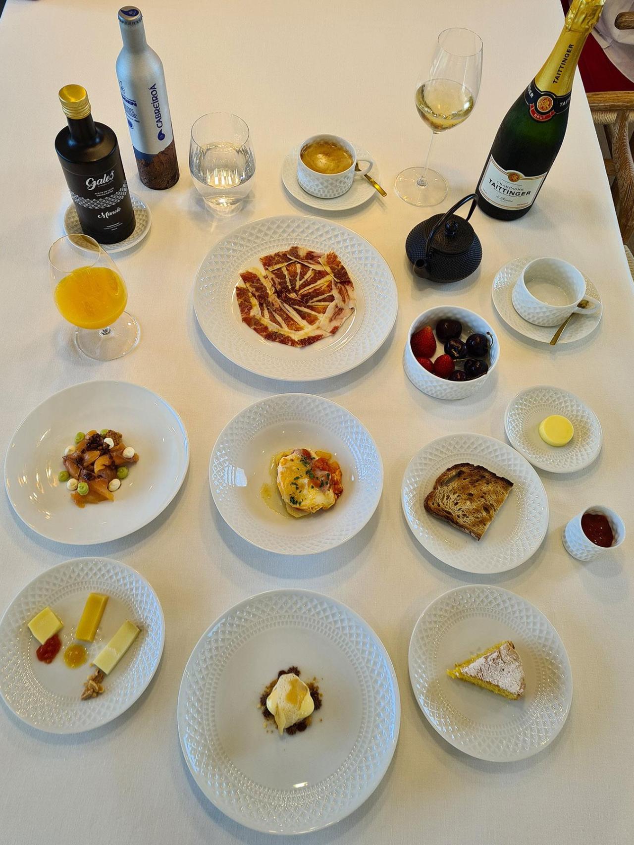 Desayuno gastronómico Retiro da Costiña.