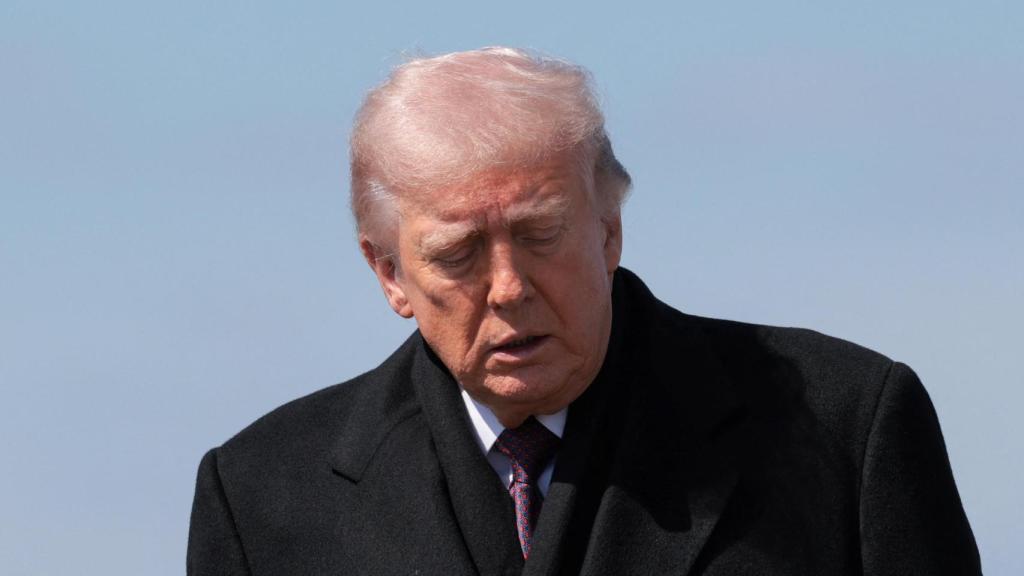 El presidente Trump, al llegar este miércoles a la base de la Fuerza Aérea en Dover (Delaware).