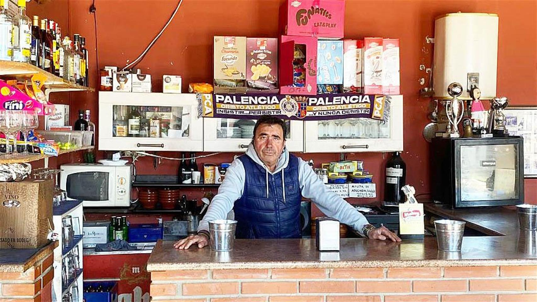 Avelino en el teleclub de Helecha de Valdivia.