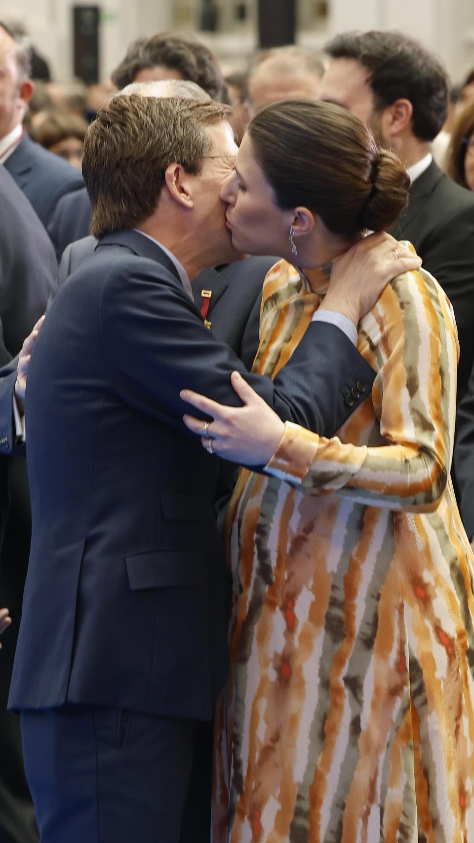 Almeida con su esposa, Teresa Urquijo.