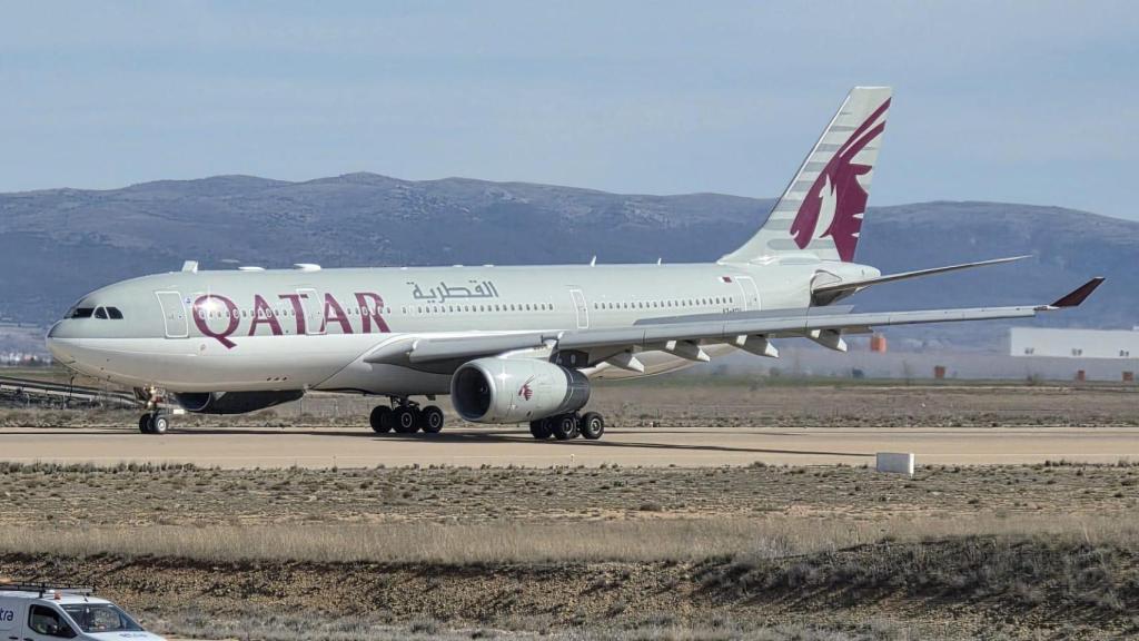 Avión de Qatar Airways en el Aeropuerto de Teruel