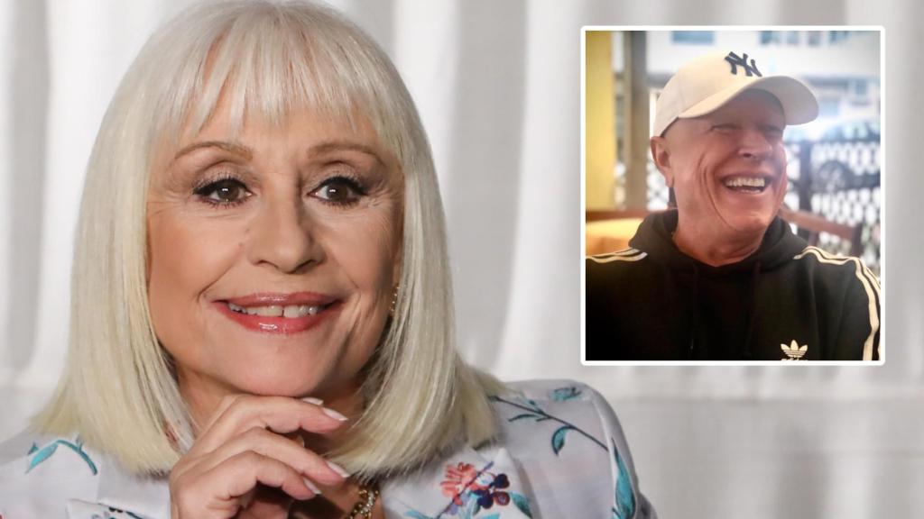 Raffaela Carrà junto a su hijo adoptivo, expareja y asistente personal, Gian Luca Bulzoni, en un fotomontaje de EL ESPAÑOL.