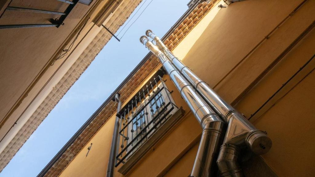 Salida de humos de un edificio.