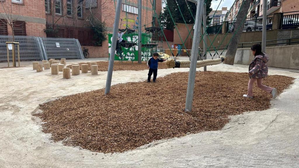 La renovada plaza Acequia de Ontonar, en Zaragoza.