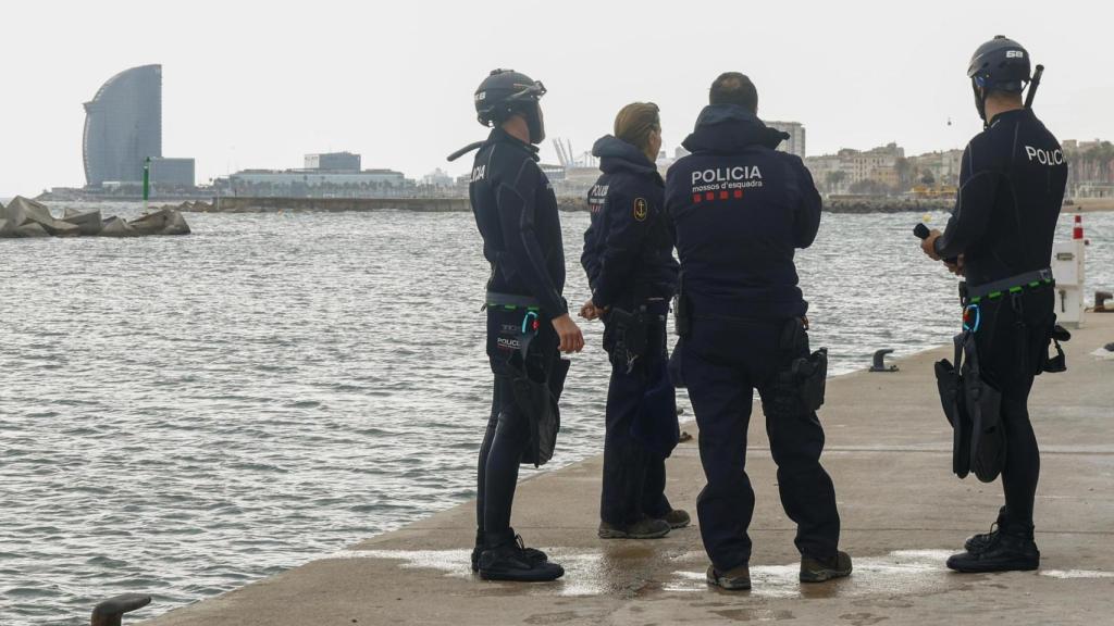 Los Mossos d'Esquadra prosiguen la búsqueda en el mar del estudiante norteamericano de 20 años desparecido la madrugada del pasado martes 17 de marzo tras salir de una discoteca de la Vila Olímpica.