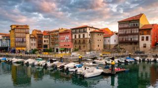 Esta Semana Santa, visite Llanes, en Asturias.