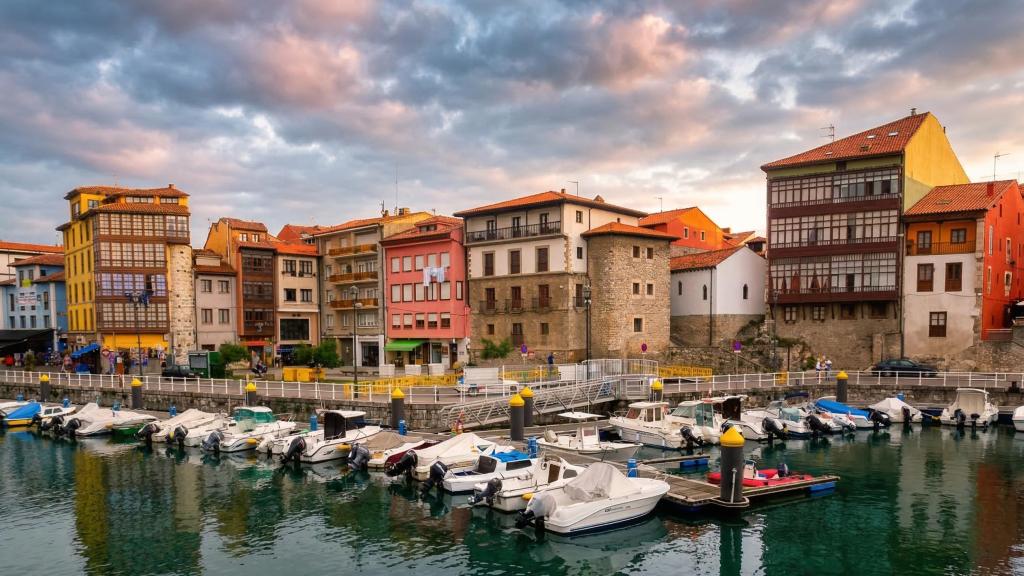 Esta Semana Santa, visite Llanes, en Asturias.