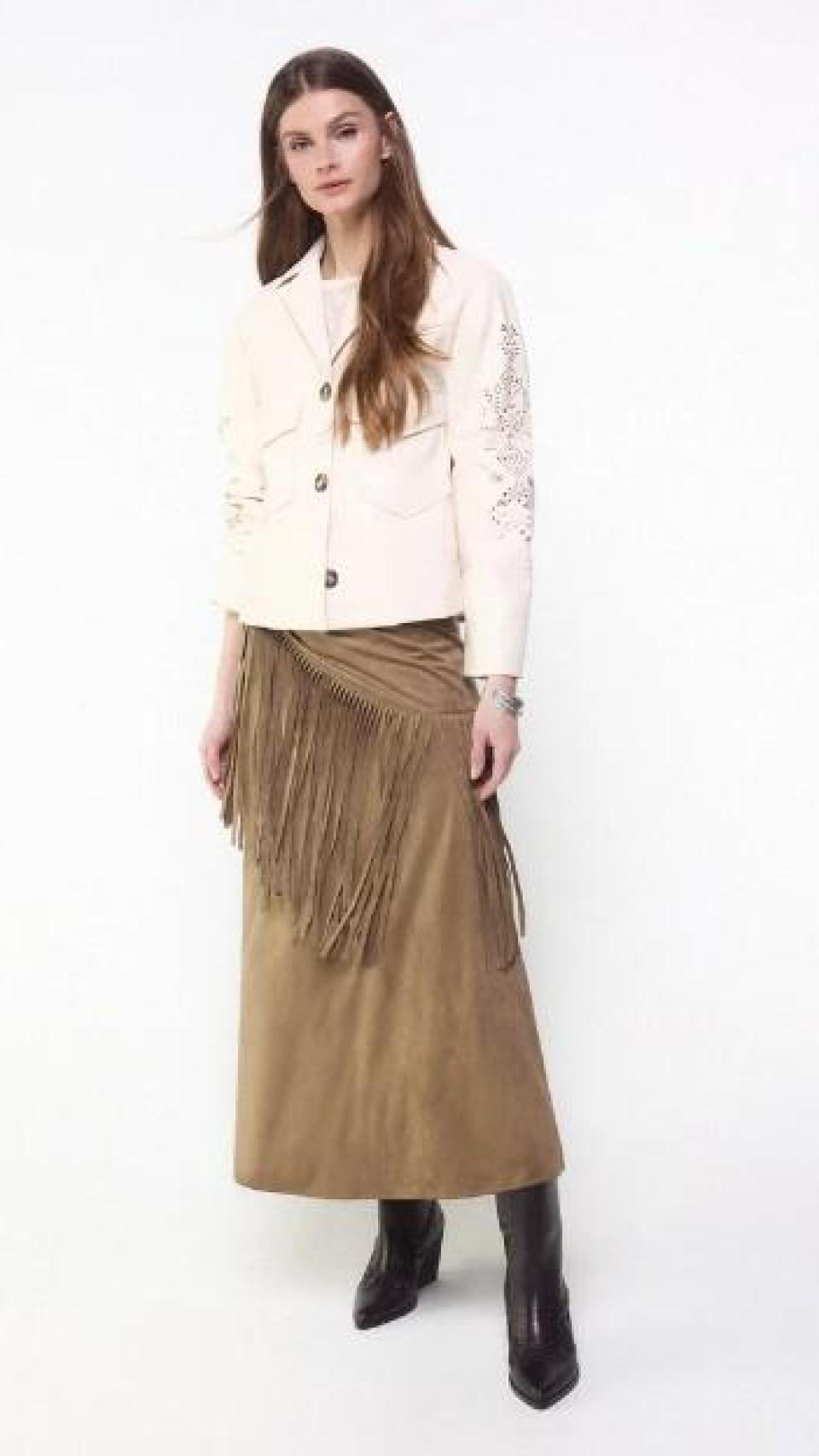 La falda de flecos de Isabel Jiménez.