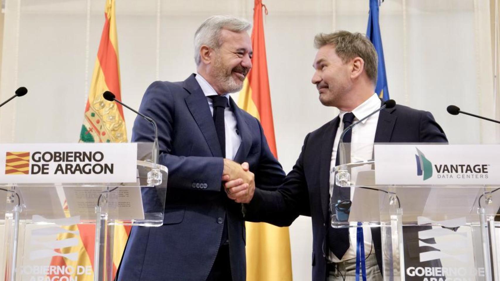 Jorge Azcón, presidente de Aragón, y David Howson, de Vantage Data Centers