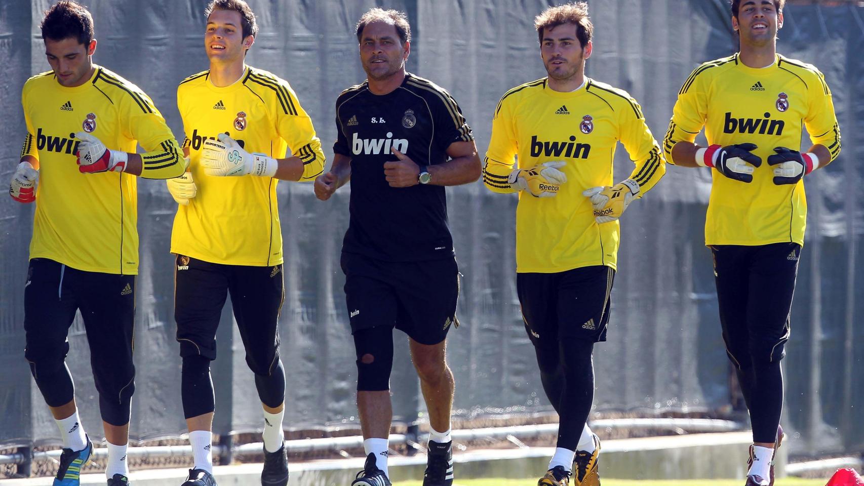 Silvino Louro, durante un entrenamiento con Iker Casillas en el Real Madrid.