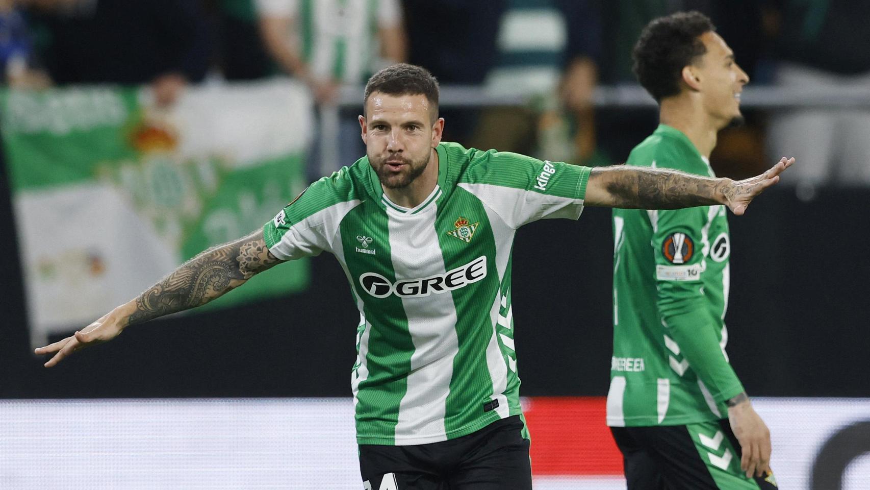 Aitor Ruibal celebra su gol ante Panathinaikos.
