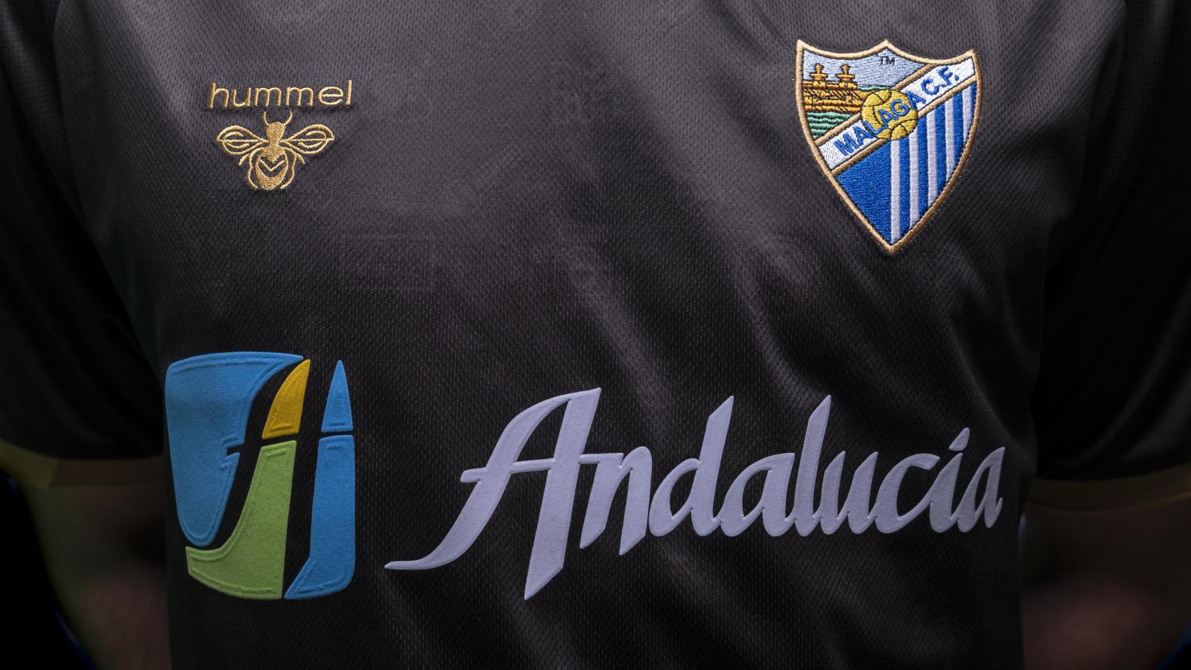 El Málaga CF apuesta por el negro de la noche de Leeds para su camiseta 'Legado'