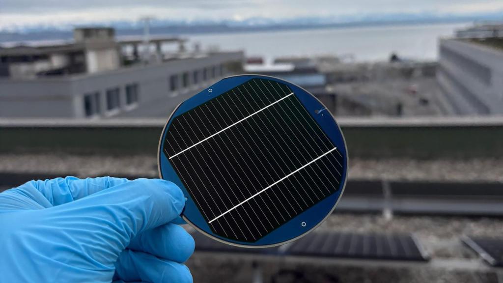 Célula solar de triple unión.