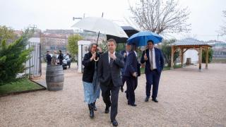 El presidente de Castilla-La Mancha, Emiliano García-Page, llegando este viernes al Consejo Regional del Agua celebrado en Toledo.