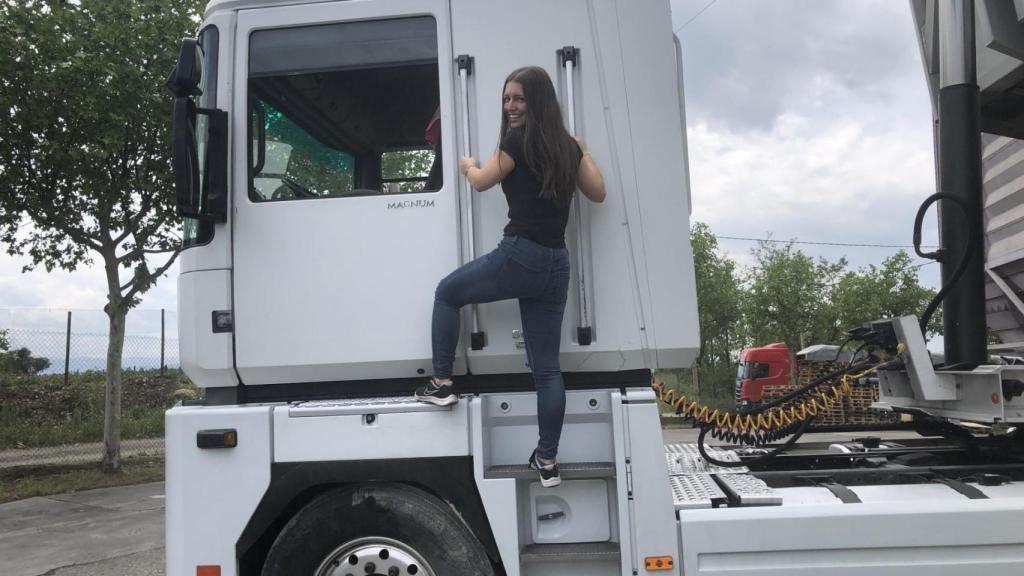 Nadia Nicolino es camionera e 'influencer'.