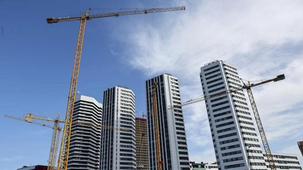 Bloques de edificios en construcción. EFE