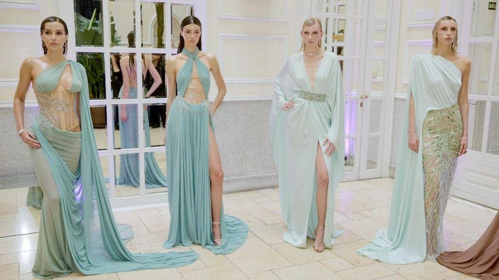 Imagen de algunas de las modelos en la presentación de 'Into the Light' de Michael Costello.