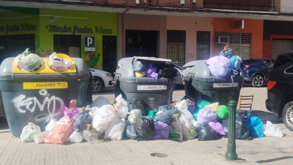 Imagen de unos contenedores de basura en Talavera de la Reina.