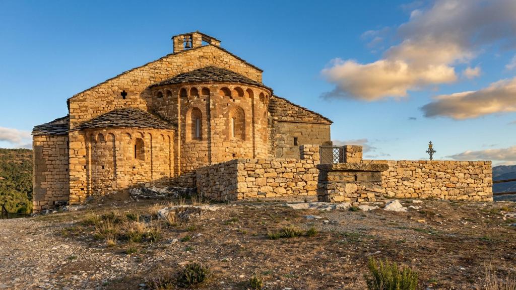 La Colegiata de Santa María de Mur, en Lérida (Cataluña).