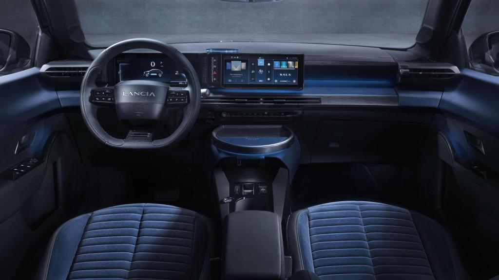 Puesto de conducción del Lancia Ypsilon.