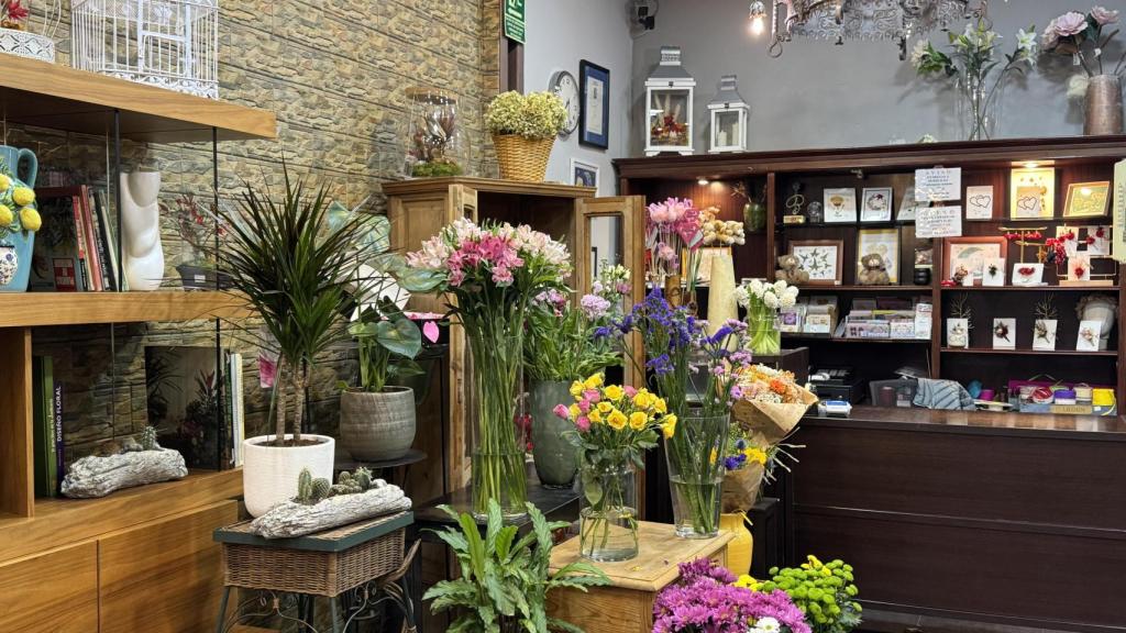 Interior de la Floristería Sauco.