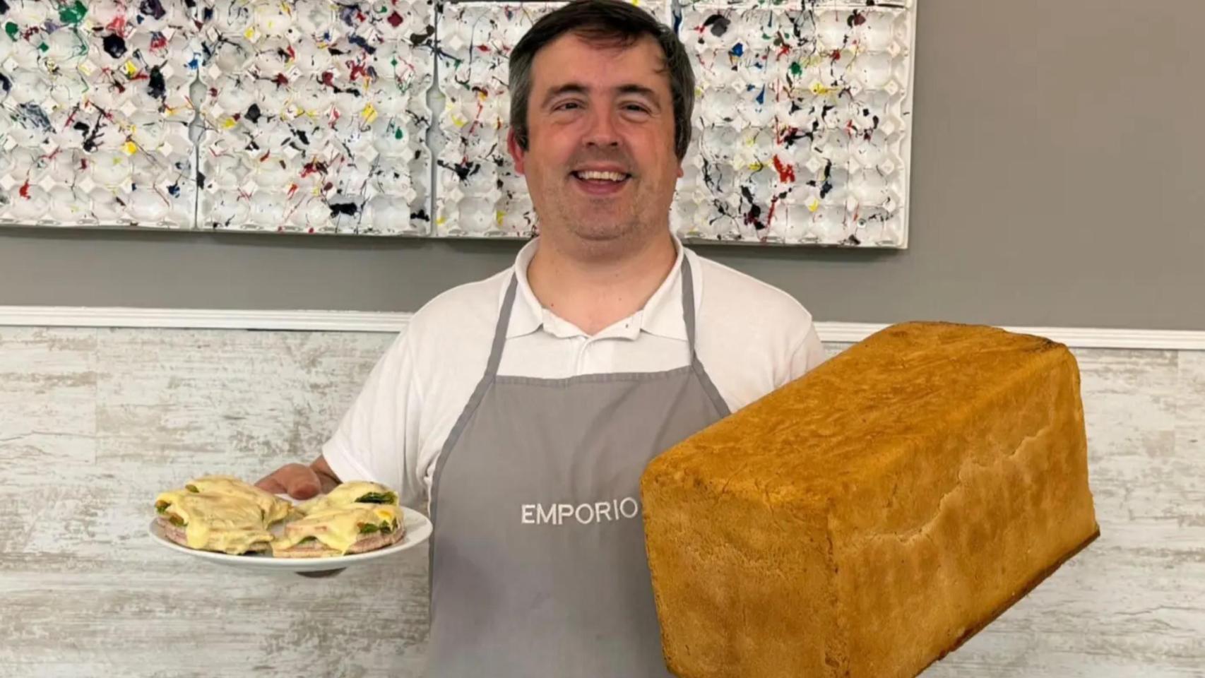 Valentín Curraño, actual responsable del local