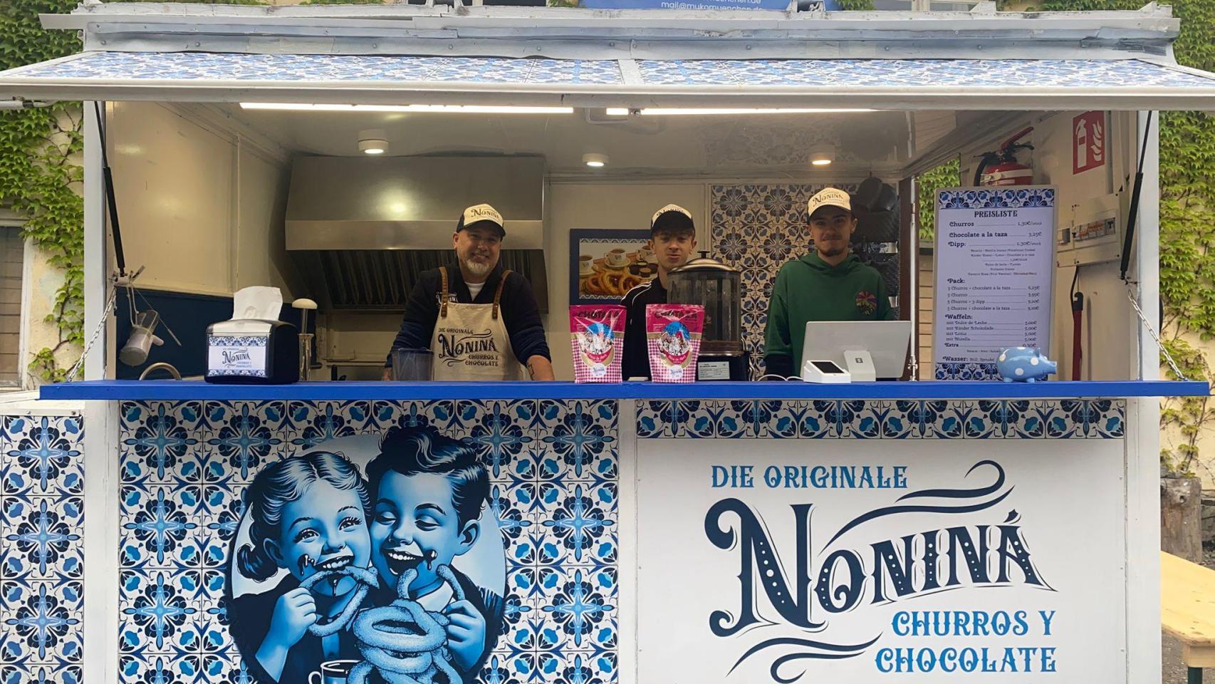 El puesto de churros.