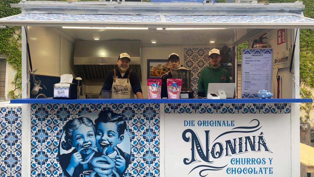 El puesto de churros.