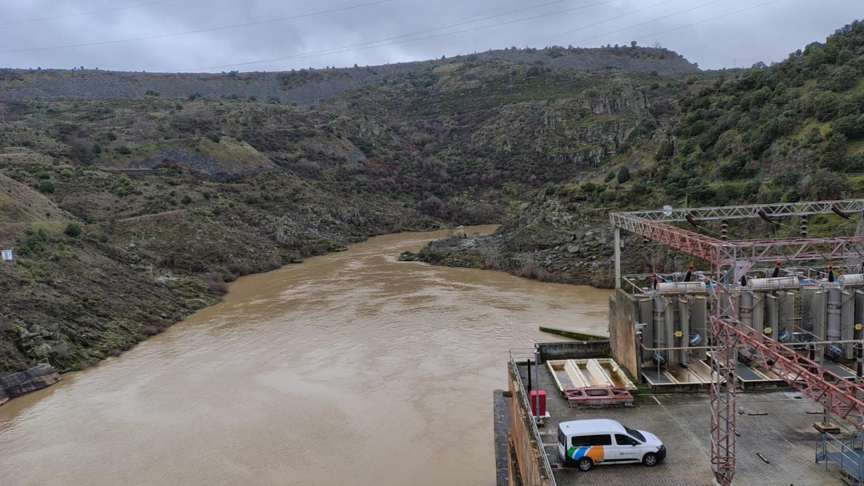 Imagen de la presa de Villalcampo (Zamora).