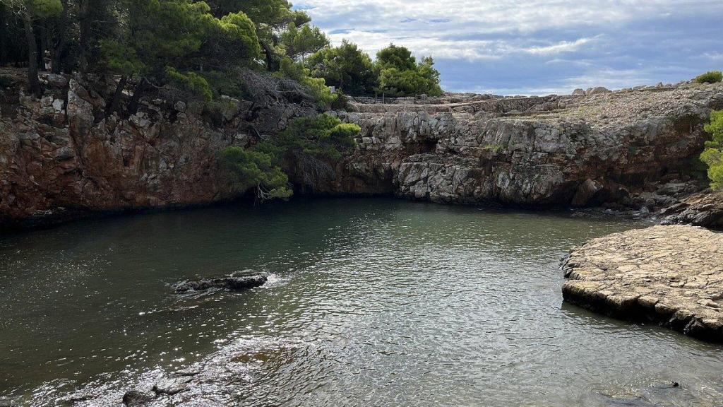 El Mar Muerto de la isla de Lokrum en la costa de Dubrovnik, en Croacia.