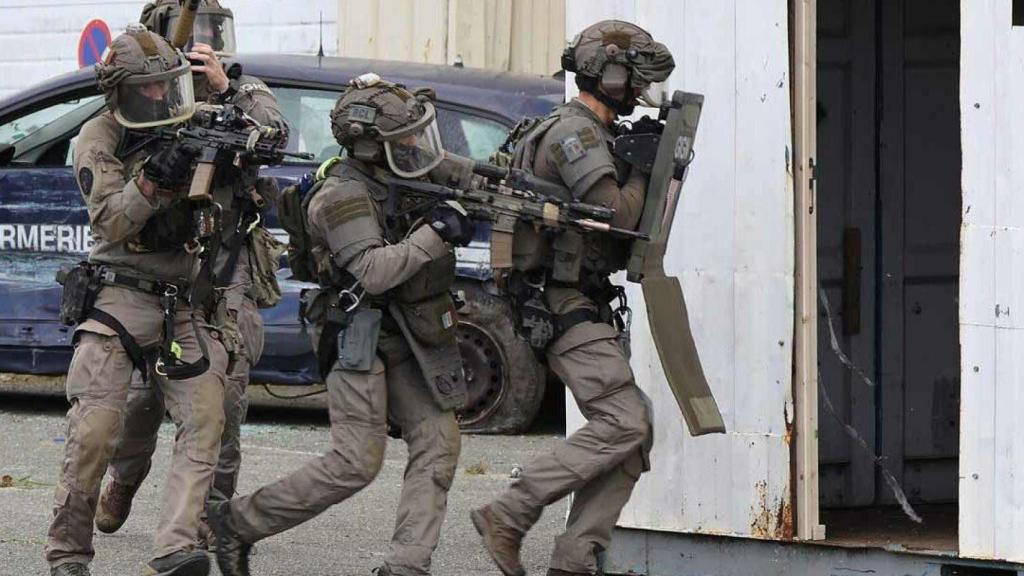 Miembros del GIGN francés en un entrenamiento.