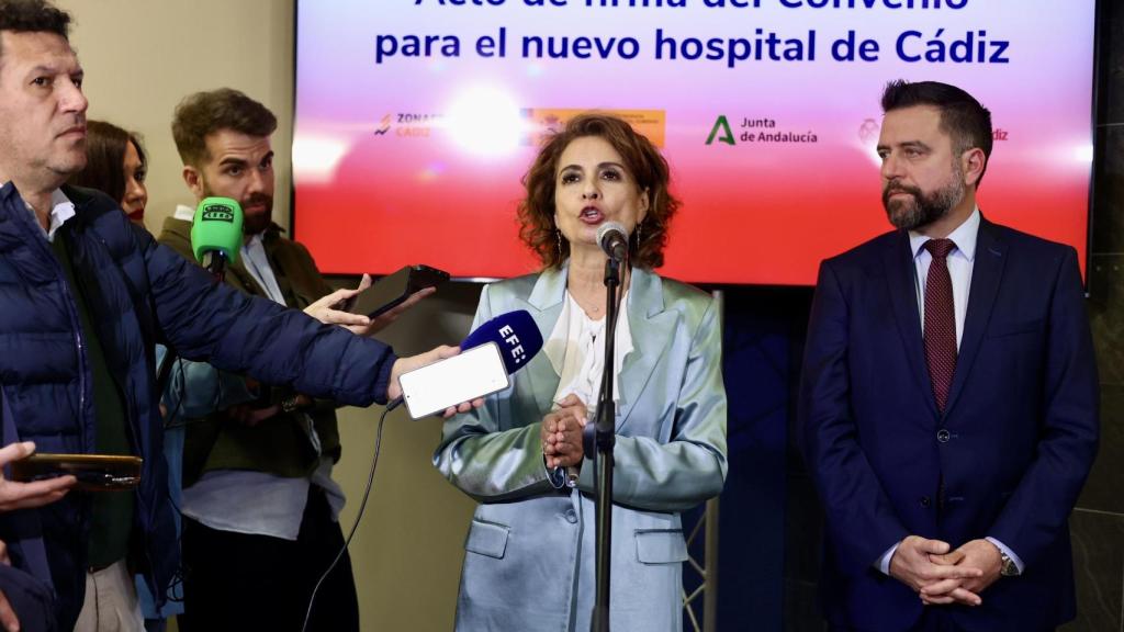 La vicepresidenta primera del Gobierno y ministra de Hacienda, María Jesús Montero, este viernes en Cádiz.