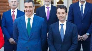 Pedro Sánchez y Ángel Escribano en La Moncloa.