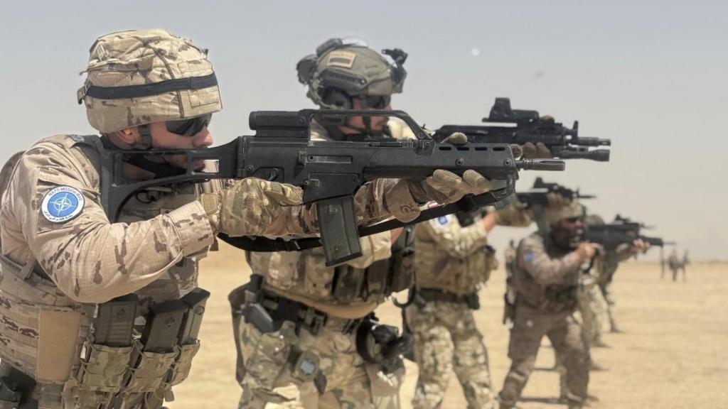 Militares del contingente español de la misión OTAN en Irak.