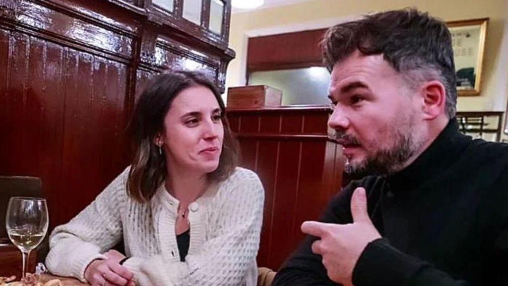 Gabriel Rufián e Irene Montero, juntos en el Bar Manolo, vecino al Congreso.