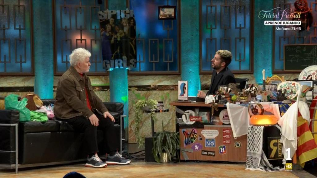 Pedro Almodóvar y David Broncano en 'La Revuelta'