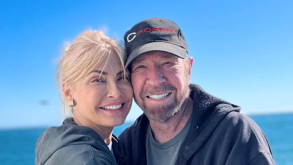 Chuck Norris y Gena O’Kelley.