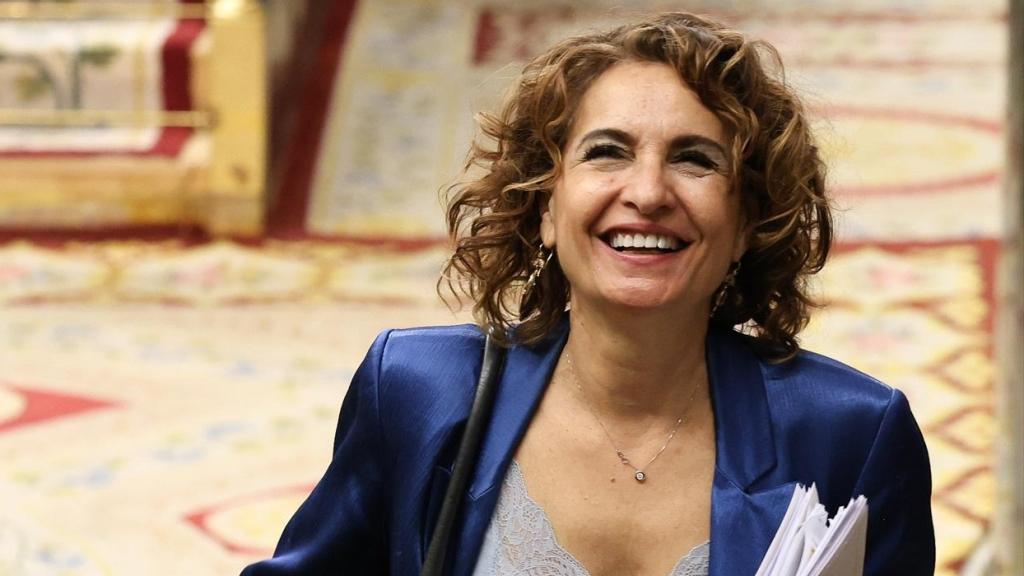 María Jesús Montero, vicepresidenta y ministra de Hacienda, a la salida de la sesión de control, este miércoles en el Congreso.