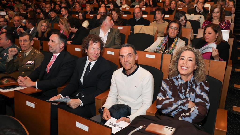 Concejales del Ayuntamiento de Toledo, del PSOE y el PP.