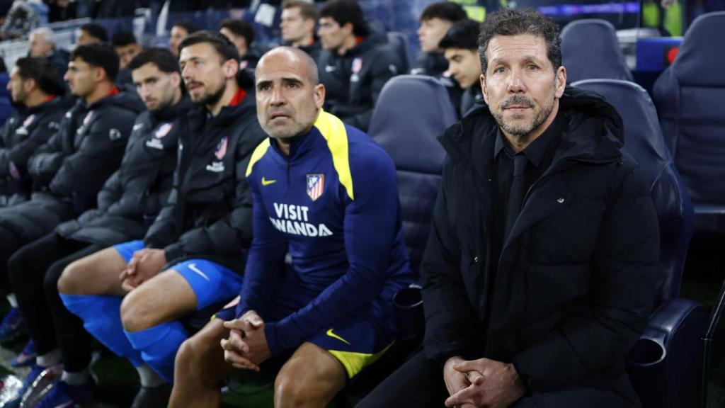 Diego Simeone, en el banquillo del Atlético en el estadio del Tottenham