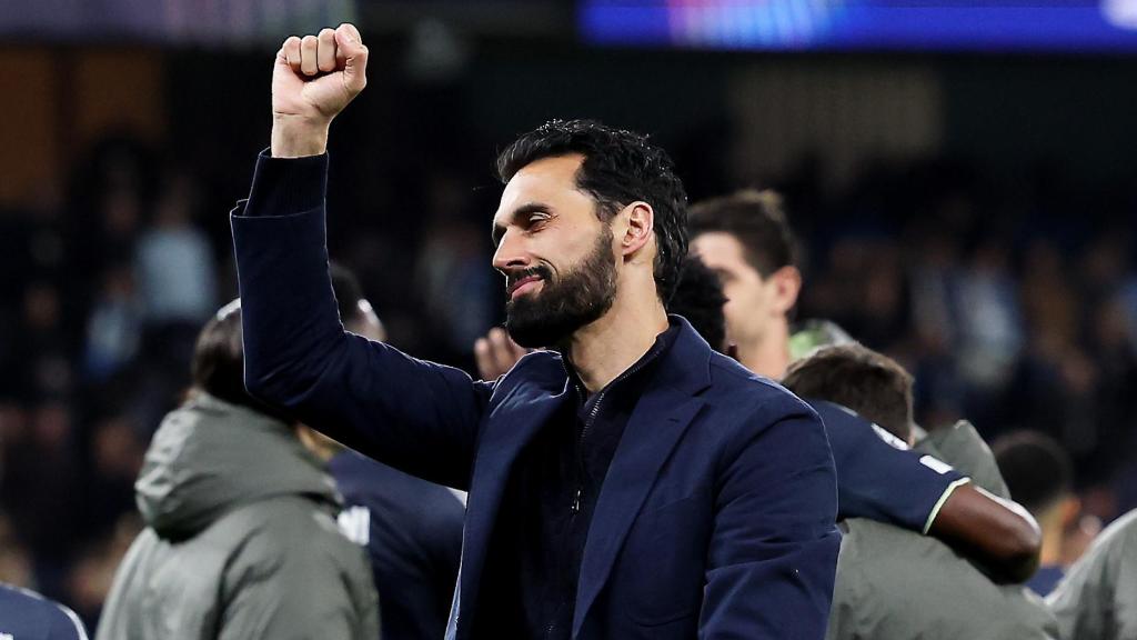 Arbeloa celebra la victoria del Real Madrid en Manchester