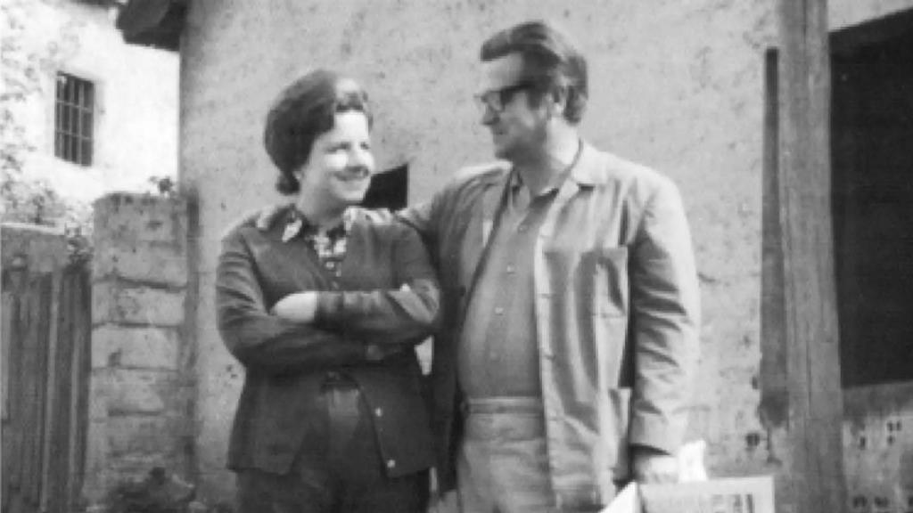 Victoria y Antonio, fundadores Dulcesol, en una imagen de archivo de Vicky Foods. EE