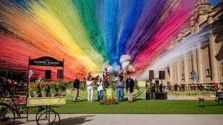Zaragoza celebra 'Hola primavera' con un Mercado de Tulipanes solidario.
