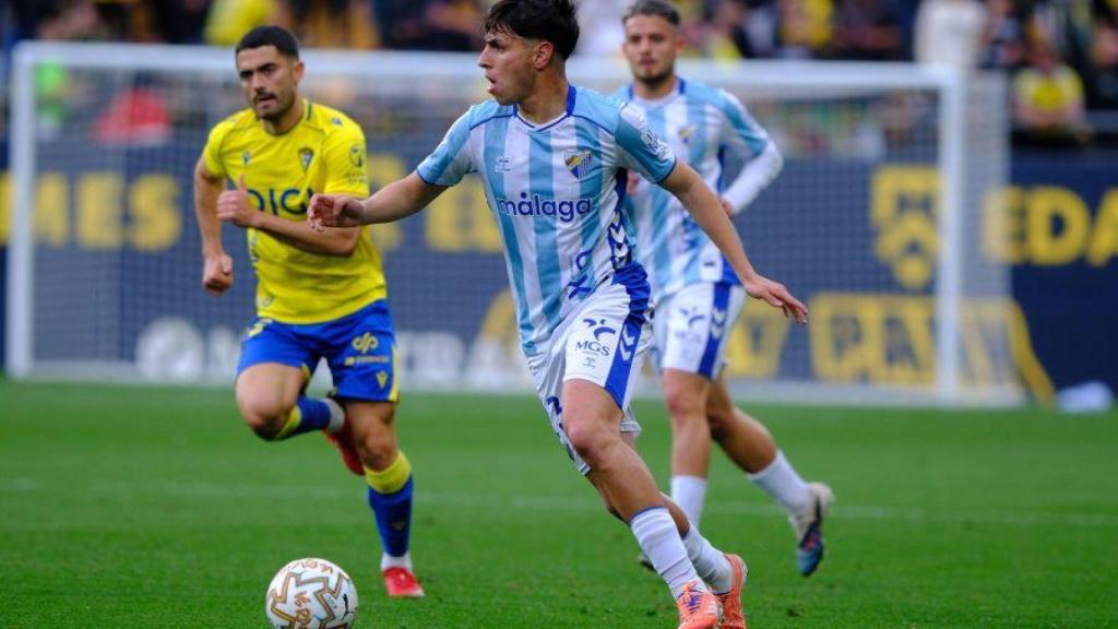 Izan Merino durante el Cádiz CF vs. Málaga CF de Segunda División.