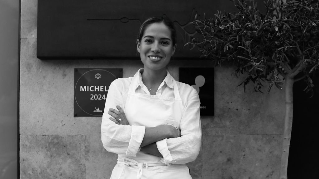 Paula Gutiérrez a las puertas del restaurante Tayta by Víctor Gutiérrez